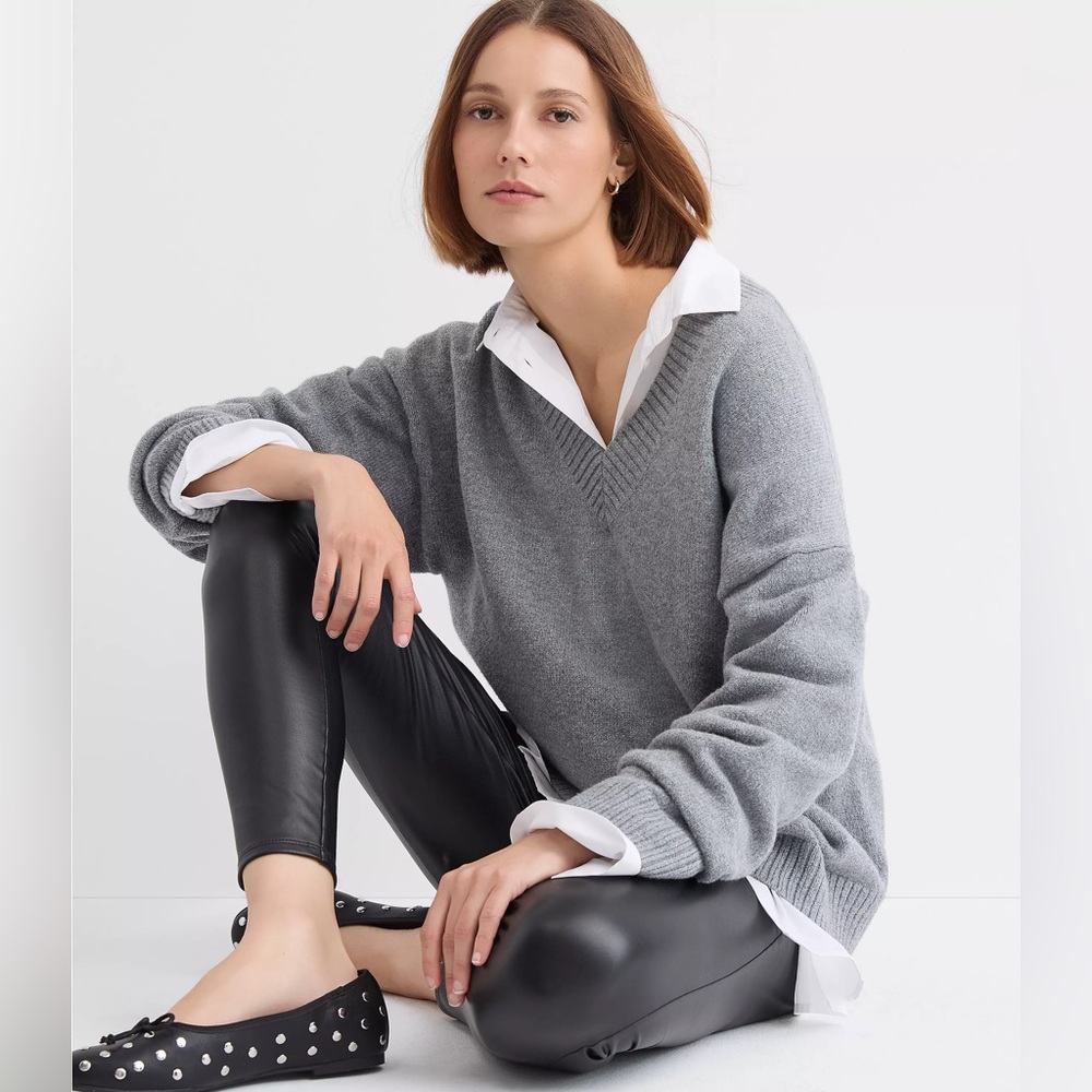 NWT Heathered Slouchy Chunky V-Neck Sweater